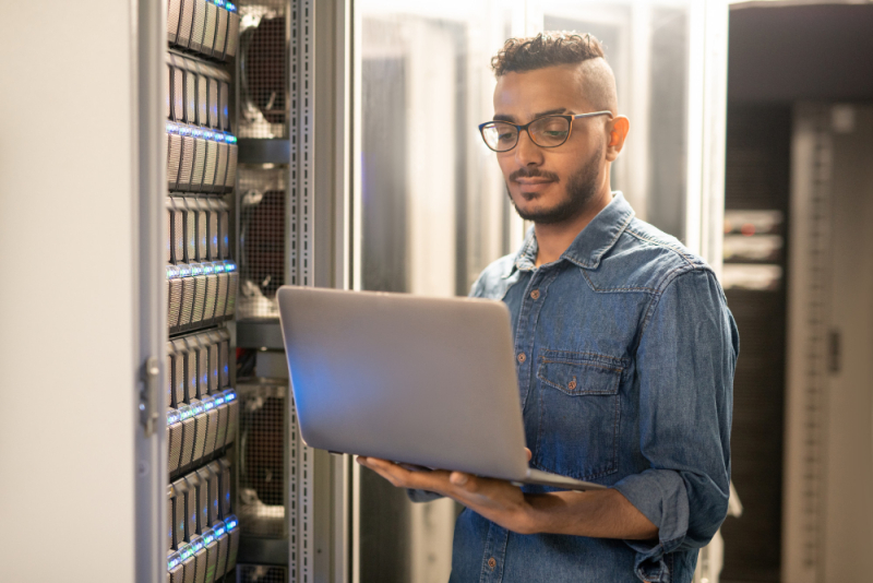 Construindo Conexões Sólidas <br>• Somos a Techtime